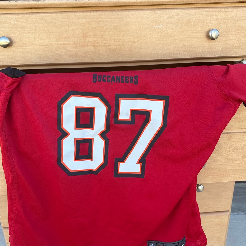 Red Buccaneers Jersey with Number 87